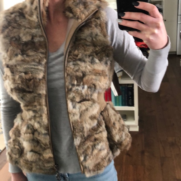 Authentic Rabbit Fur Vest - Picture 2 of 8